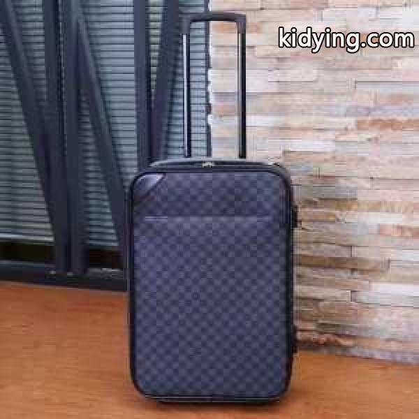 春夏トップス最新情報をチェック ルイ ヴィトン LOUIS VUITTON 2019年春夏シーズンに登場 トランク_ルイ ヴィトン LOUIS VUITTON_ブランド コピー 激安(日本最大級)-0