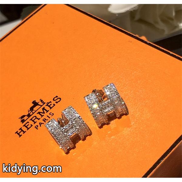 ふんわりまとって暖かお洒落 HERMES ほっこりと温かみのある雰囲気に エルメス 冬で可愛くて楽チンな人気アイテム ピアス_エルメス HERMES_ブランド コピー 激安(日本最大級)-0
