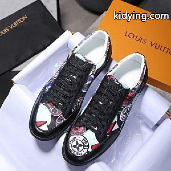 秋冬コーデにこなれたアクセントをプラス! ルイ ヴィトン LOUIS VUITTON 大胆なスリット上品 2色可選 フラットシューズ 今季注目_ルイ ヴィトン LOUIS VUITTON_ブランド コピー 激安(日本最大級)-1