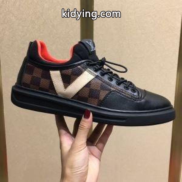 プレゼントに ルイ ヴィトン LOUIS VUITTONフラットシューズ 2色可選 2017秋冬季超人気_ルイ ヴィトン LOUIS VUITTON_ブランド コピー 激安(日本最大級)-1