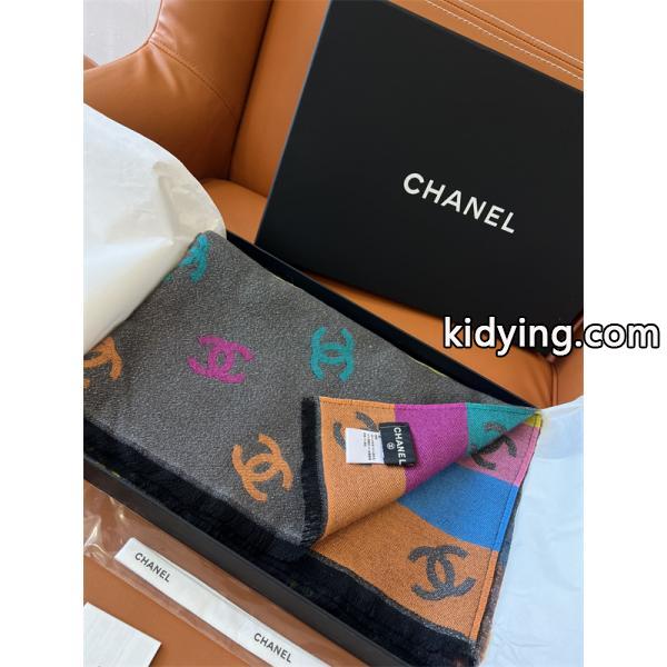 CHANEL（シャネル）2025年冬新作 ラグジュアリー カシミヤ混マルチカラー ロゴ ジャカード大判ストール / レディース＆ユニセックス-2
