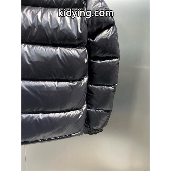 ブラックダウン レザーロゴパッチ 秋冬高級感 モンクレール スーパーコピージャケット 大人気 MONCLER-5