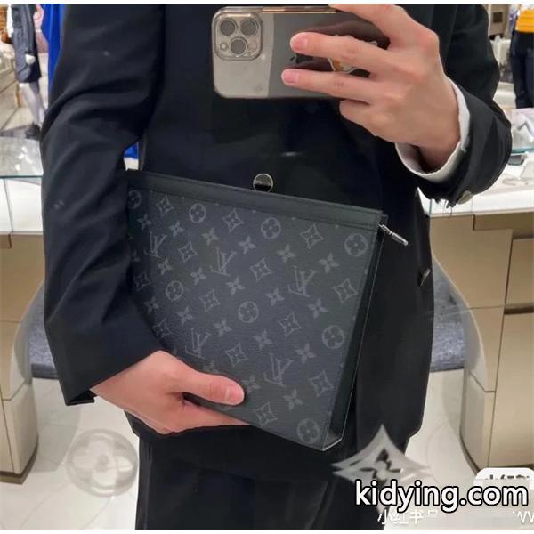 ポーチ ルイ ヴィトン 美シルエットを賢く叶える LOUIS VUITTON 明るく爽やかな雰囲気に_ルイ ヴィトン LOUIS VUITTON_ブランド コピー 激安(日本最大級)-0