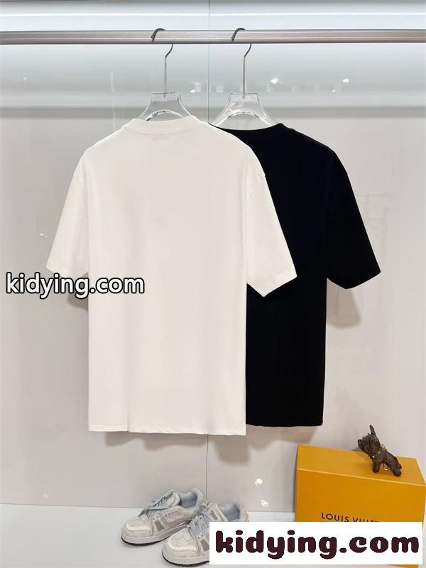 ホースフェリーロゴ レッドレタリング クルーネック 直感映え 2026 BURBERRY バーバリー コピー 半袖Tシャツ-1