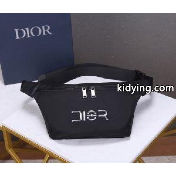 ディオール 人の心をくすぐる柄が素敵 DIOR ポーチ 日々のコーデをトレンドに_ディオール DIOR_ブランド コピー 激安(日本最大級)-0