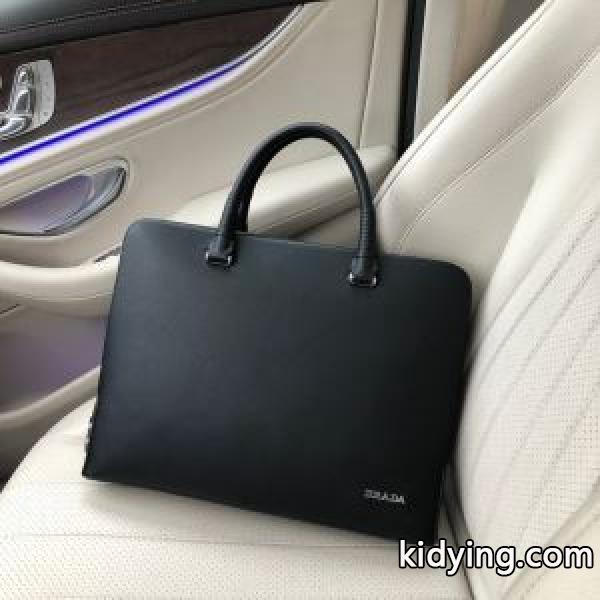 狙える優秀アイテム プラダ PRADA おしゃれに大人の必見 ハンドバッグ 老舗ブランド_プラダ メンズバッグ_バッグ メンズ_スーパーコピーブランド激安通販 専門店-0