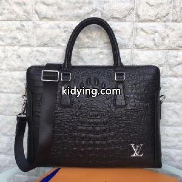 ルイ ヴィトン デザイン動きやすく楽チンなスタイル LOUIS VUITTON 秋冬の色味が叶える華やかコーデ ハンドバッグ 冬コーデの名脇役_ルイ ヴィトン LOUIS VUITTON_ブランド コピー 激安(日本最大級)-0
