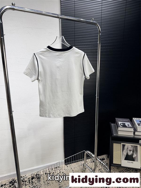 人気2026&CELINE セリーヌ tシャツコピーおしゃれ個性着心地清涼感抜群2色-4