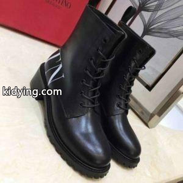 VALENTINO 抜群の着心地 ショートブーツ 万能に使える ヴァレンティノ 2018話題となる_ヴァレンティノ VALENTINO_ブランド コピー 激安(日本最大級)-0