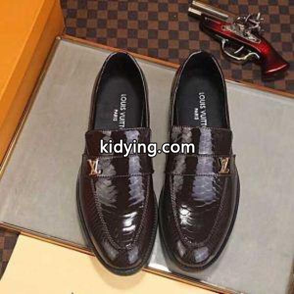 革靴 最高品質 2色可選 ルイ ヴィトン 入手困難限定アイテム LOUIS VUITTON 時代の風潮_ルイ ヴィトン LOUIS VUITTON_ブランド コピー 激安(日本最大級)-0