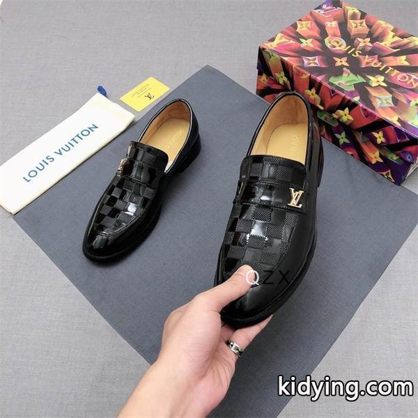 LOUIS VUITTON ルイ ヴィトン カジュアルシューズ 人気を抑えて新品春夏トレンドカラー_ルイ ヴィトン LOUIS VUITTON_ブランド コピー 激安(日本最大級)-0