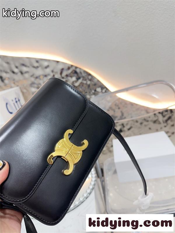 数量限定 高級感溢れる CELINE セリーヌ コピー ショルダーバッグ レディースお洒落-3