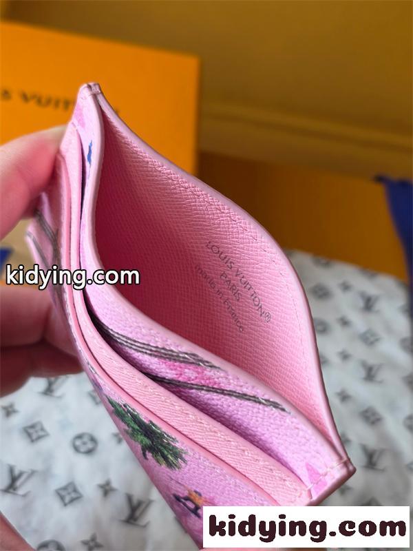 Louis Vuitton コピー ルイヴィトン M26803 カードケース ピンク モノグラム イラストデザイン スリムカードホルダー コンパクト財布 レディース-5