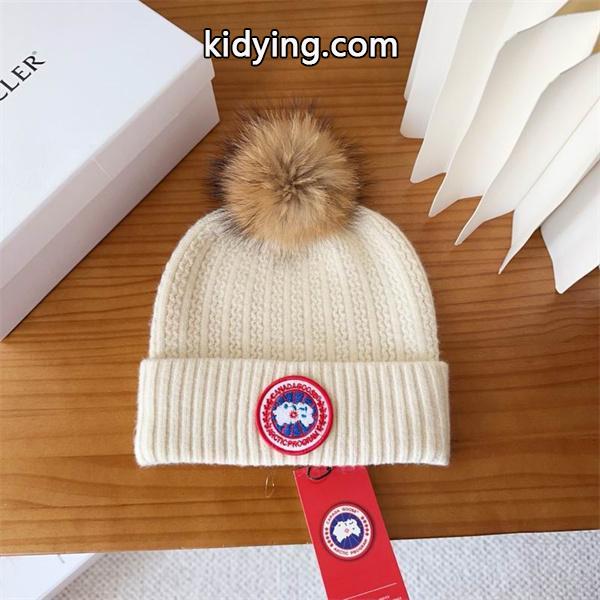 ふんわり秋冬新作 カナディアングース Canada Goose ポンポン帽子 スーパーコピー 高品質-4