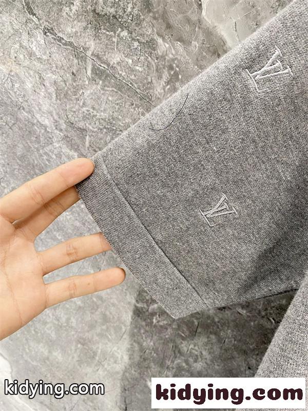 グレー 半袖ニットTシャツ Louis Vuitton LV総柄 ルイヴィトン コピー ワンポイントロゴ クルーネック リブ襟-4