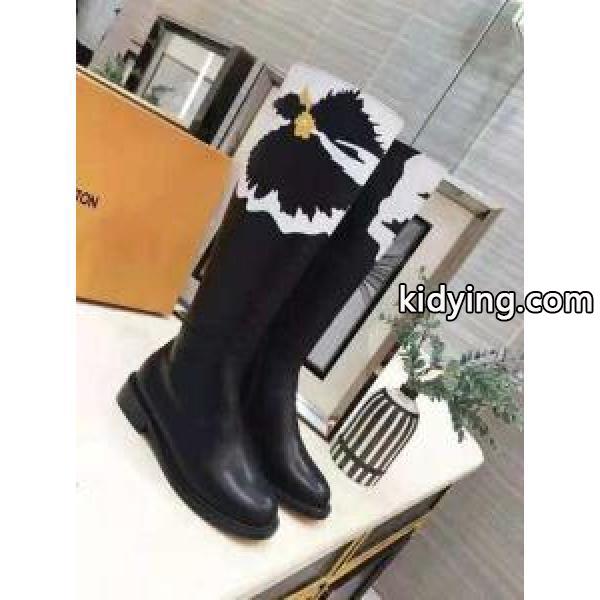 保温性を発揮する ヴァレンティノ 2018ss VALENTINO 柔らかな風合いブーツ 秋冬新作登場_ヴァレンティノ VALENTINO_ブランド コピー 激安(日本最大級)-0