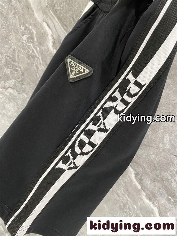 PRADA セットアップ 半袖Tシャツ ハーフパンツプラダ コピー  軽量素材 リラックスウェア-4