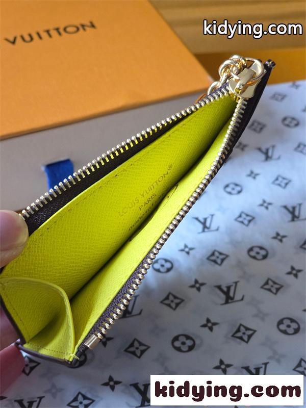 Louis Vuitton コピー ルイヴィトン M27771 カードケース モノグラム イエロー配色 チャーム付き ファスナーコインケース N級品 コンパクト財布 開運カラー-6