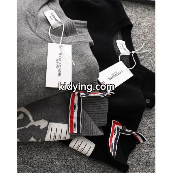 グレー × ブラック 2 色 白鳥柄 四条纹袖 円领 セーター トムブラウン Thom Browne コピー 秋冬可愛い 定番-4