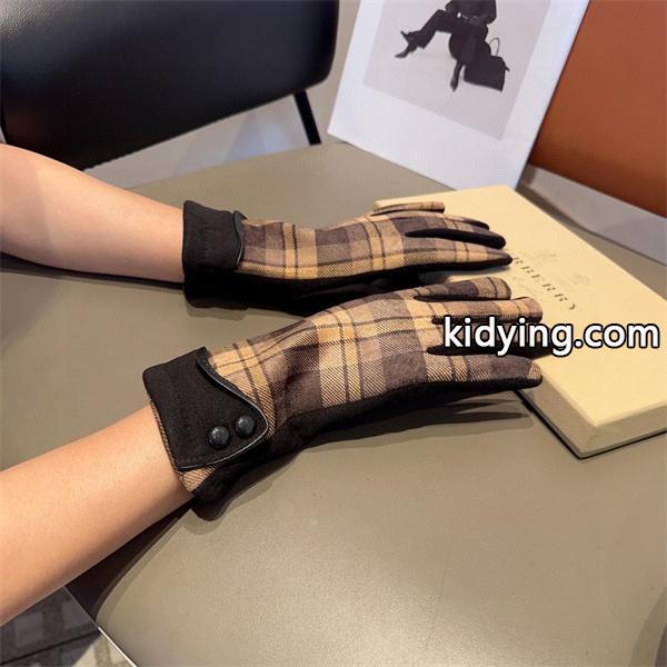 Burberry バーバリー コピー 激安 レディース 手袋 チェック ウール素材 冬 新作 保温 おしゃれデザイン-1