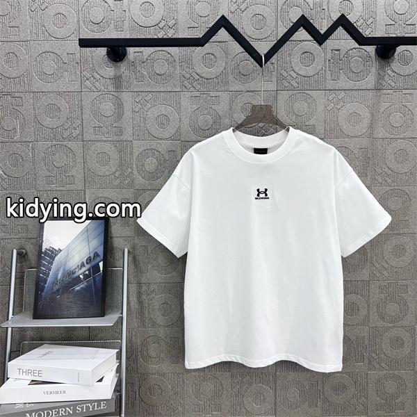 男女兼用  BALENCIAGA バレンシアガ Tシャツコピーコレクションに新着 夏の買い必須！ _ブランド コピー 激安(日本最大級)-0