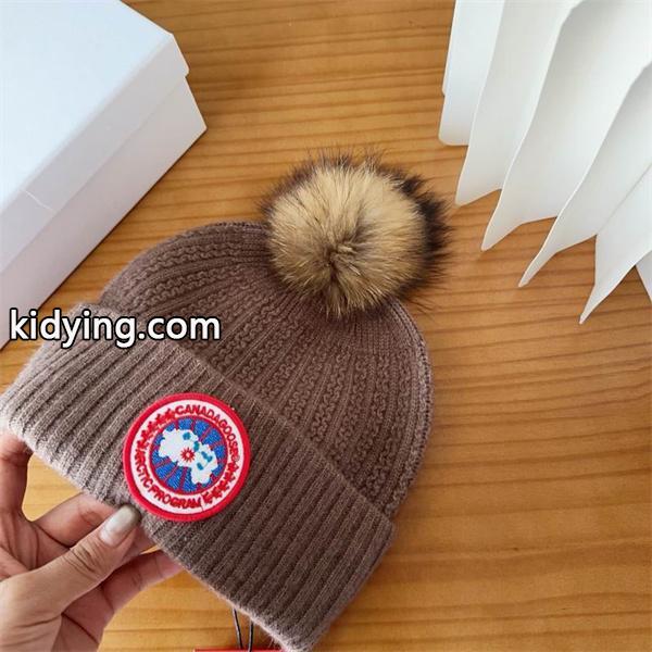 ふんわり秋冬新作 カナディアングース Canada Goose ポンポン帽子 スーパーコピー 高品質-0