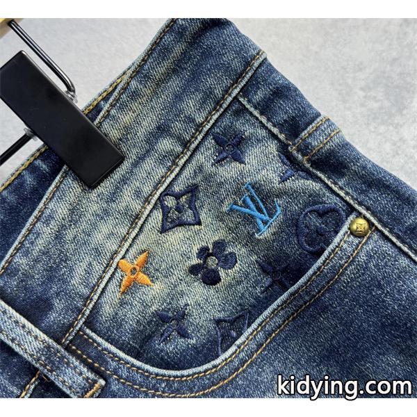 2025秋冬話題作・ネイビー 刺繍 LOUIS VUITTON ルイヴィトン コピー デニムパンツ トレンド最前線-4