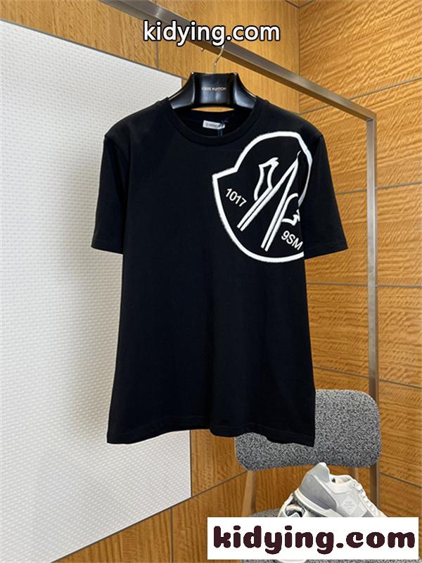 ホワイト 半袖Tシャツ Moncler ビッグロゴプリント モンクレール コピー クルーネック 肩掛け風グラフィック カジュアルトップス-1