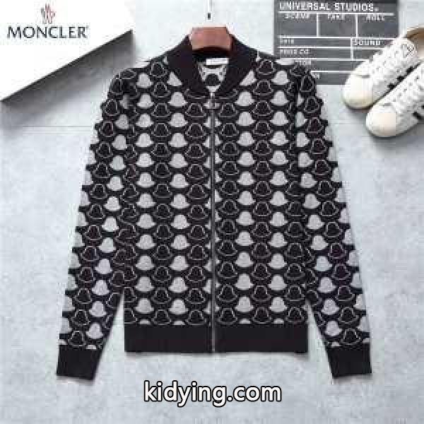 モンクレール MONCLER ブルゾン 2019秋冬におしゃれな着こなし 秋を感じるスタイルを楽しむ_モンクレール MONCLER_ブランド コピー 激安(日本最大級)-0