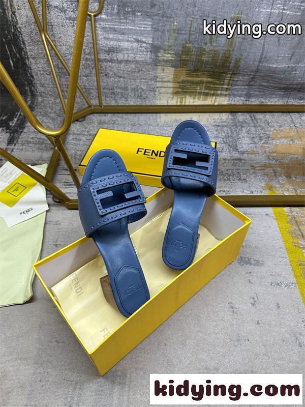 フェンディ FENDIサンダルコピーレディースファッション2026通気穴付き 滑り止め加工-5
