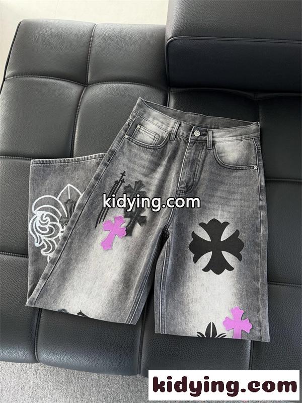 クロムハーツ コピー グレーデニム ワイドパンツ ウォッシュ加工 クロスパッチ ロゴプリント ピンクアクセント Chrome Hearts-9