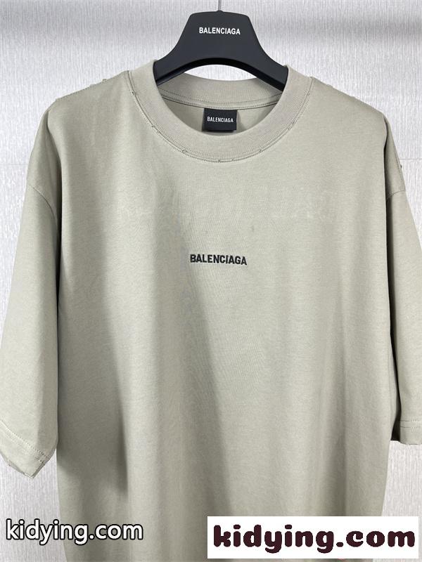 Balenciaga コピー バレンシアガ 半袖Tシャツ グレー ミニロゴ刺繍 オーバーサイズ ボタンディテール クルーネック 上質コットン モード系 メンズ-3