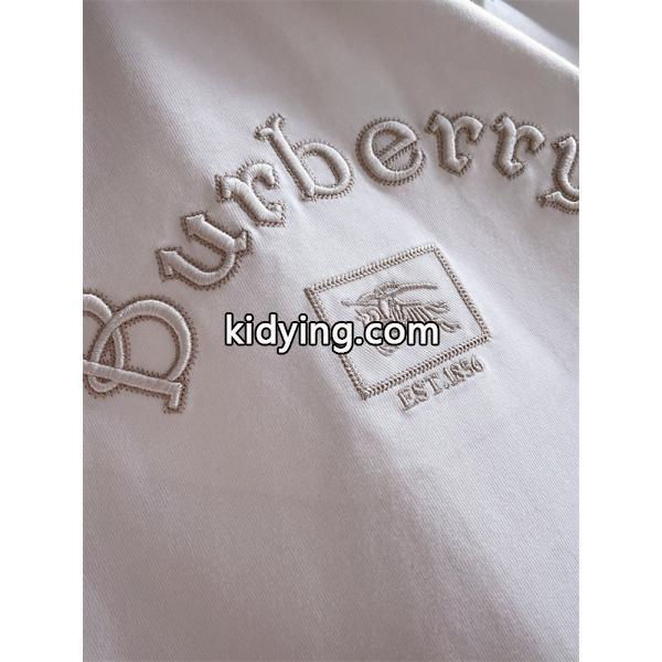 トレンド必至！バーバリー コピー BURBERRY 2025秋冬 ブラック ロゴ刺繍 長袖Tシャツ-3