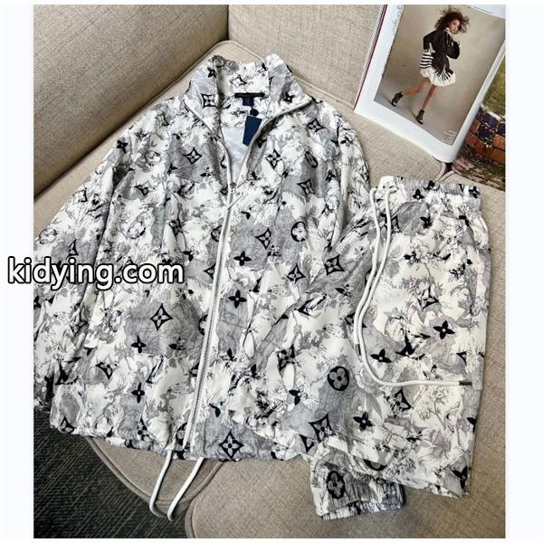 ルイ ヴィトン カジュアルにも着こなせる 上下セット春夏の必需品 LOUIS VUITTON_ルイ ヴィトン LOUIS VUITTON_ブランド コピー 激安(日本最大級)-0