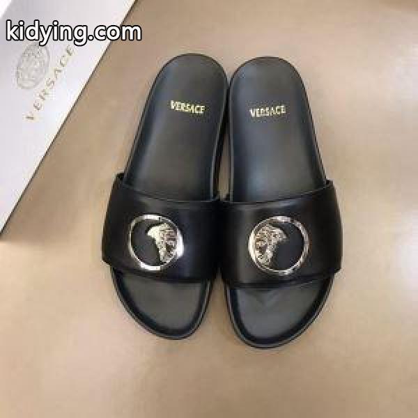 サンダル 今年の最旬トレンドになる ヴェルサーチ 夏に爆発的な人気 VERSACE 2019年トレンド感が強い 2色可選 大人買いする方も多い_ヴェルサーチ VERSACE_ブランド コピー 激安(日本最大級)-1