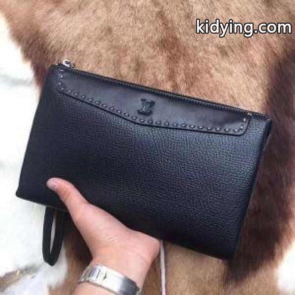 シンプルで大人しく見えるコレクション ルイ ヴィトン コピー Louis Vuitton メンズ クラッチバッグ ブラック 日常-0