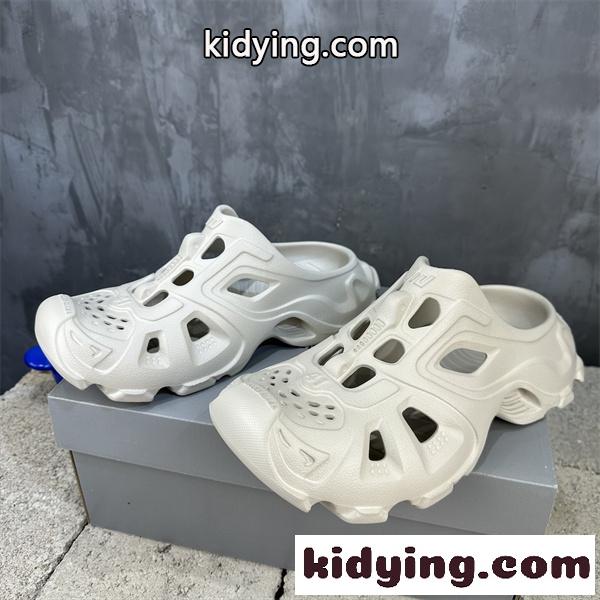 バレンシアガサンダルコピー2026トレンドBALENCIAGA Mold Closed Rubber SandalsYellow-1