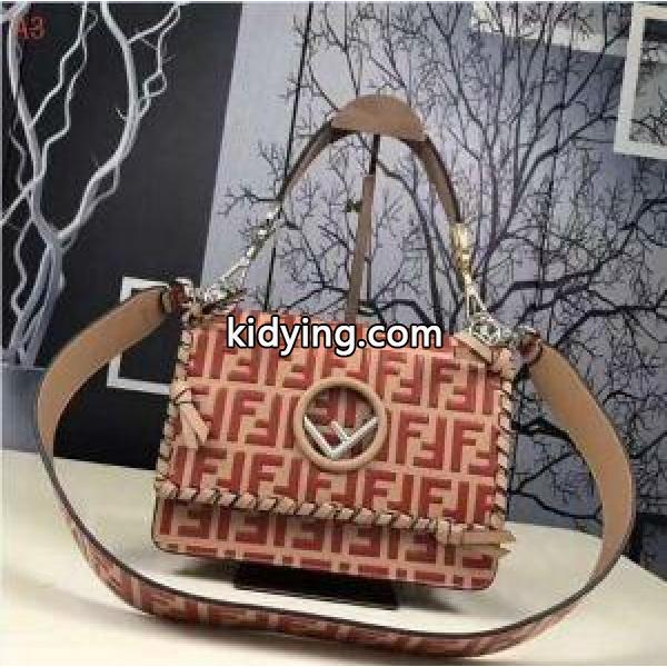 KAN I FBag in PU8BT284A7T5F0KURFENDIフェンディ コピー良い通気性撥水性カビ防止バッグ３色可選PUレザー-2