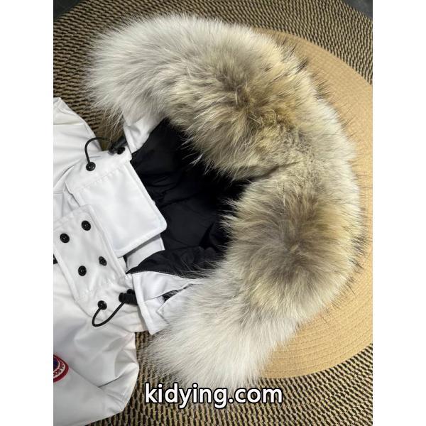 2025秋冬 ダークグレー ファーフード防寒ショートダウン カナダグース Canada Goose コピー-4