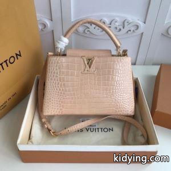 ハンドバッグ 2色可選 ルイ ヴィトン LOUIS VUITTON 2019秋冬におしゃれな着こなし 季節感溢れる秋らしいコーデ_ルイ ヴィトン LOUIS VUITTON_ブランド コピー 激安(日本最大級)-0