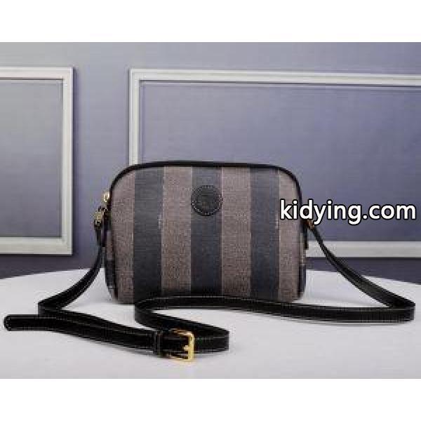 フェンディ FENDI 斜め掛けバッグ 2019年秋冬最新のトレンド 簡単に秋冬の雰囲気を演出_フェンディ FENDI_ブランド コピー 激安(日本最大級)-0