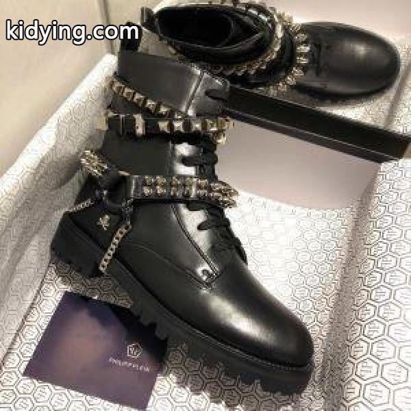 一気にトレンド感が出す フィリッププレイン 遊び心たっぷり秋冬コーデ PHILIPP PLEIN レザーブーツ 秋冬ファッションをおしゃれに着こなし_フィリッププレイン PHILIPP PLEIN_ブランド コピー 激安(日本最大級)-0