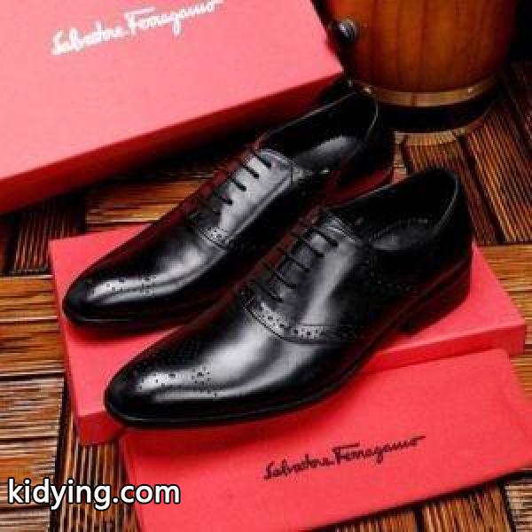ビジネスシューズ FERRAGAMO サルヴァトーレフェラガモ 2019春夏トレンドカラー きれいめな印象で着こなし_フェラガモ FERRAGAMO_ブランド コピー 激安(日本最大級)-0
