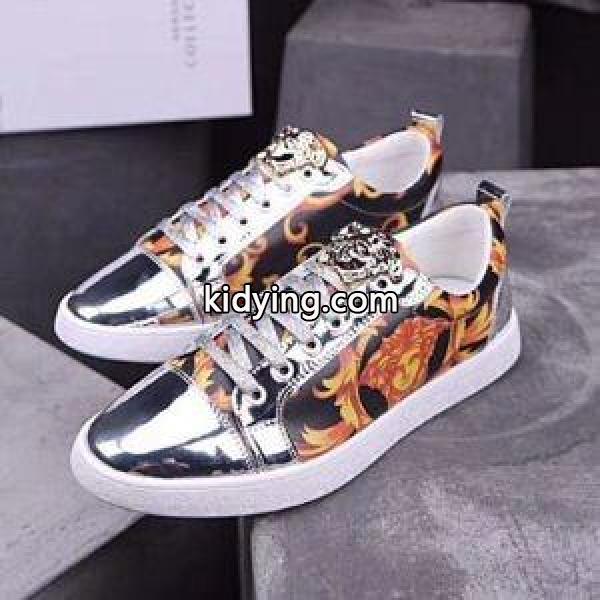 最安国内発送 秋冬新作登場 VERSACE ヴェルサーチ 2色可選 カジュアルシューズ_ヴェルサーチ VERSACE_ブランド コピー 激安(日本最大級)-1