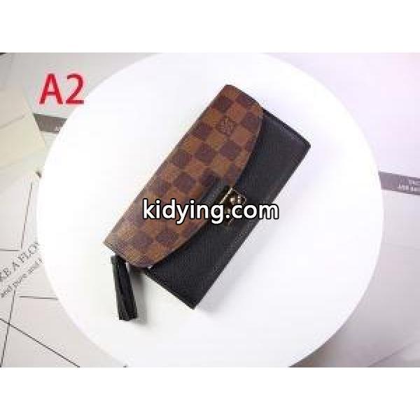 ルイ ヴィトン 一気にトレンド感が出す LOUIS VUITTON 遊び心たっぷり秋冬コーデ 財布/ウォレット 多色可選 秋冬コーデに合わせやすい_ルイ ヴィトン LOUIS VUITTON_ブランド コピー 激安(日本最大級)-1