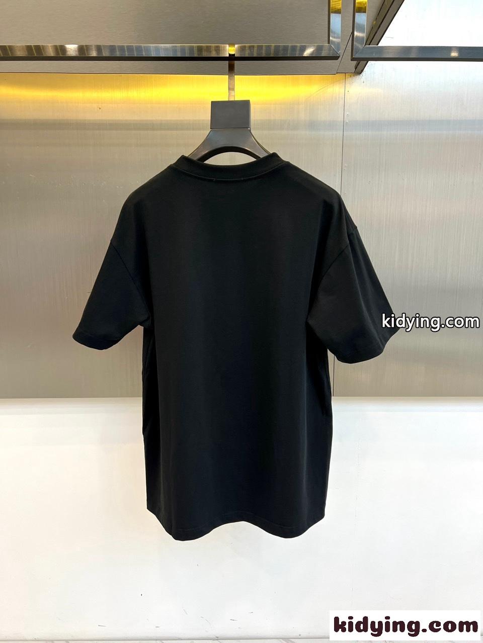コーデの完成度を高める お手頃プライス モンクレール半袖Tシャツコピー MONCLER _ブランド激安173-71.5㎏着用Mサイズ-4