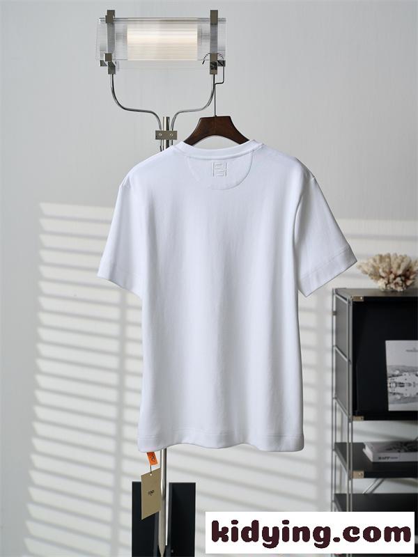 フェンディ コピー ポケット付き Tシャツ 半袖 ワイドフィット ホワイト ブラック カジュアル 日常 軽やか-1