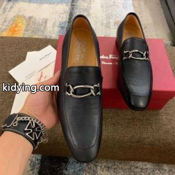 SSコレクション注目ブランド ビジネスシューズ 2019トレンドファション サルヴァトーレフェラガモ FERRAGAMO ウェアに取り入れるのが今季流_フェラガモ FERRAGAMO_ブランド コピー 激安(日本最大級)-1