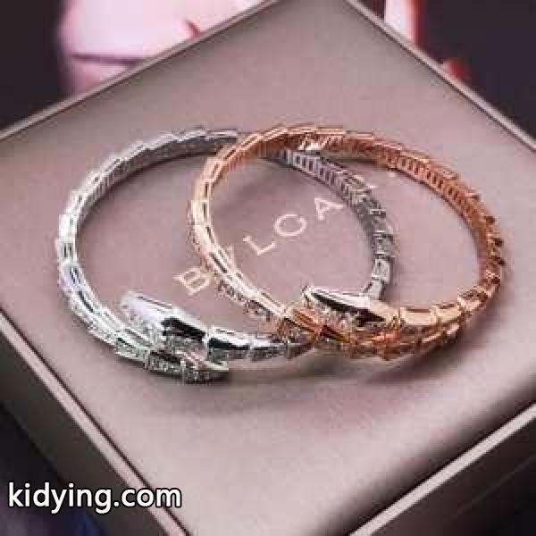落ち着いた秋冬の雰囲気に演出 ブルガリ秋を感じるスタイルを楽しむ BVLGARI ブレスレット真冬でおしゃれに着こなす2色可選_ブルガリ BVLGARI_ブランド コピー 激安(日本最大級)-0