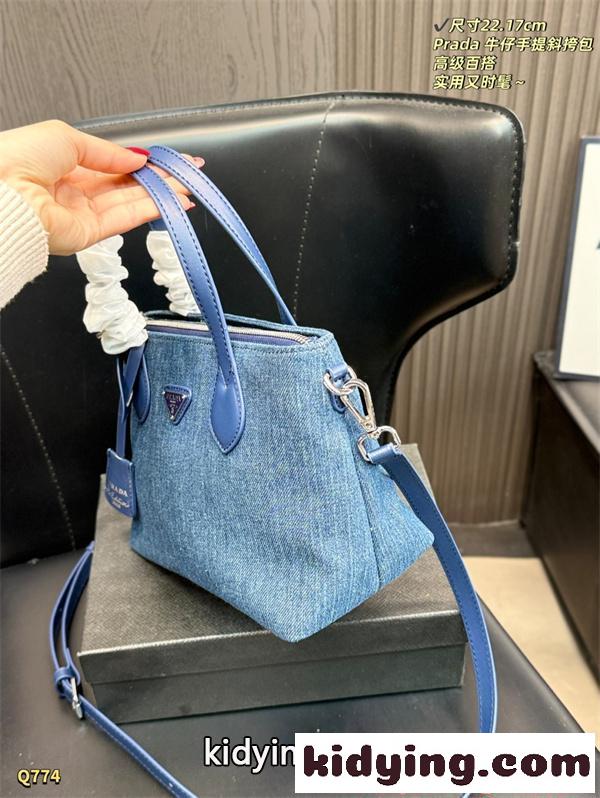 PRADA♥プラダトートバッグコピーデニム人気2026春夏流行り最新大容量通勤スタイル-2
